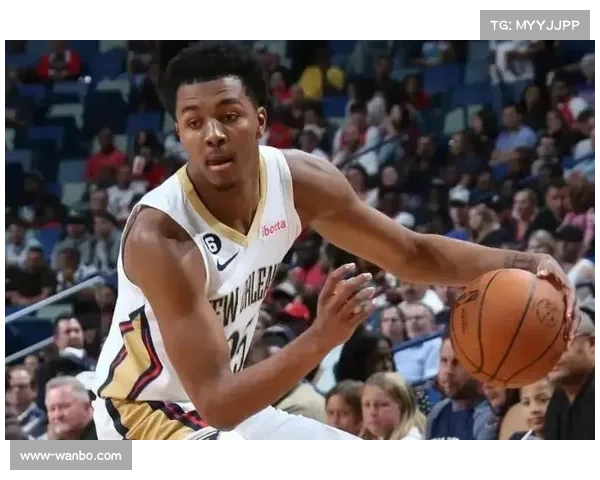 肯纳德无球跑动创造空位机会 湖人进攻空间得到改善